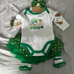 Girls nine month for peace my first Saint Patrick’s day outfit